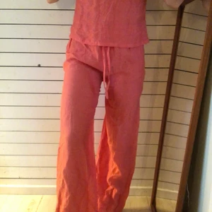 Rosa linne-set - Superfint rosa linne-set, byxa och topp!💘