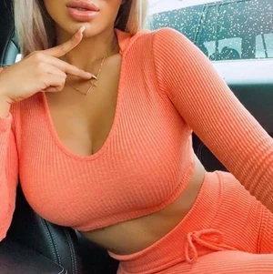 Coral set  🧡 - Coral set från fashionnnova helt oanvänd 🧡