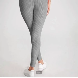 Tränings tajts STRL S - Helt nya och oanvända.