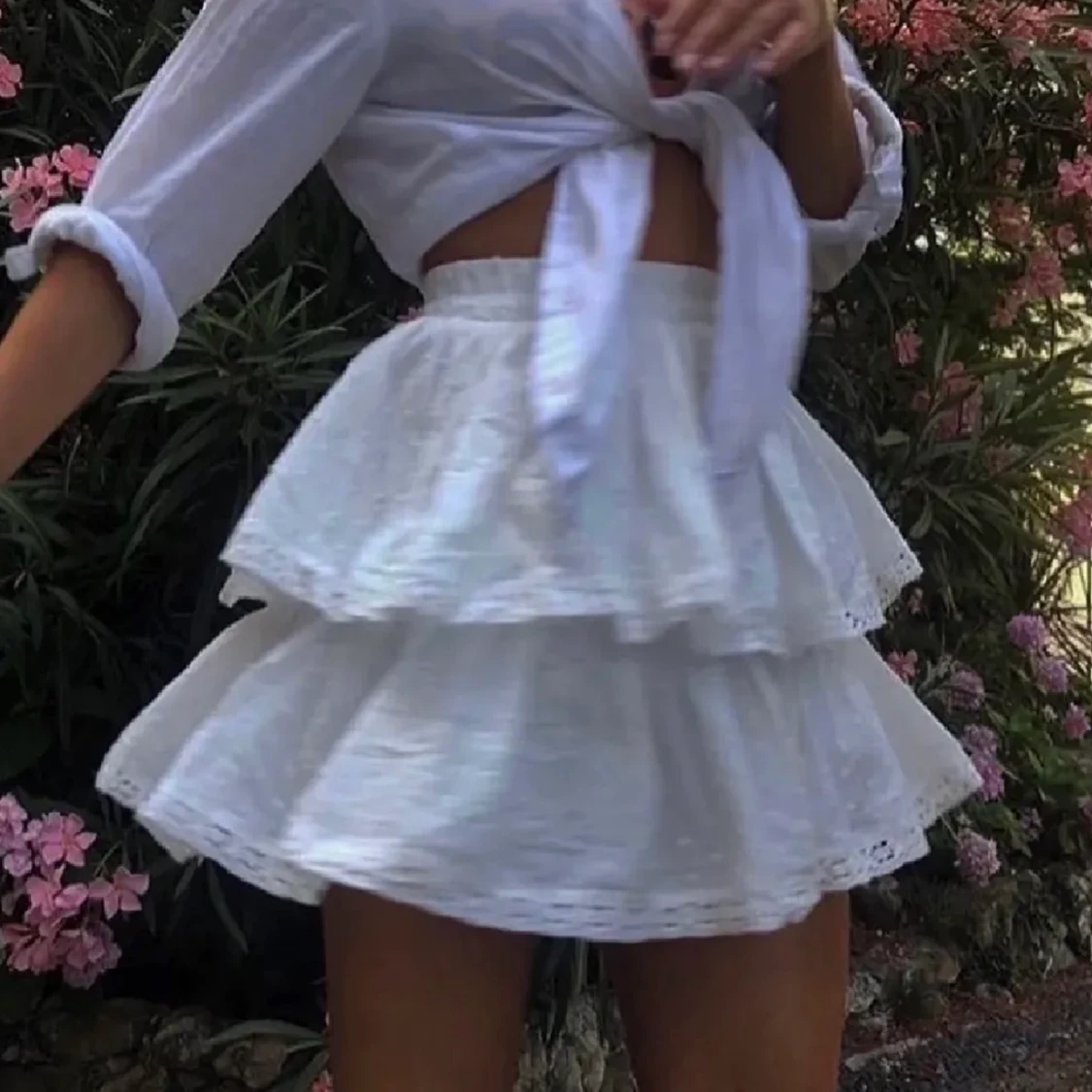 Vit volangkjol! - 90