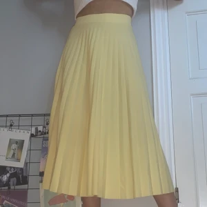 Kjol - Superfin gul kjol från newyorker!💛💛💛 Säljs för 60kr+frakt