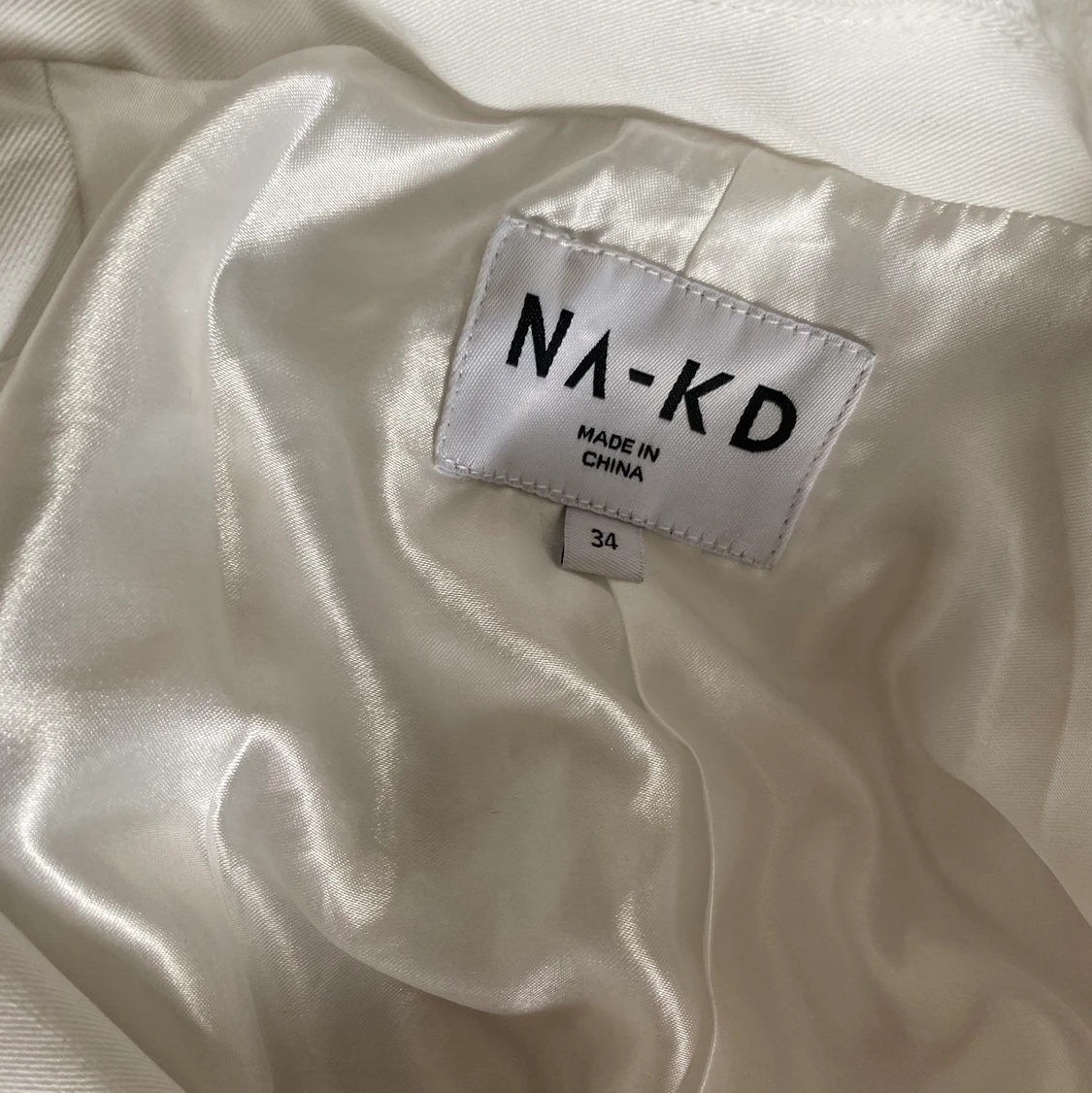 Puffärm omlottkavaj NAKD - 91