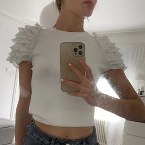 Topp - Jätte fin tröja säljes, köparen står för frakt 