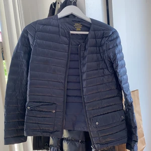 Äkta polo Ralph lauren jacka - Knappt använd, fint skick 💗