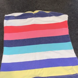 Topp - Storlek S, några gånger använd, från Gina tricot 