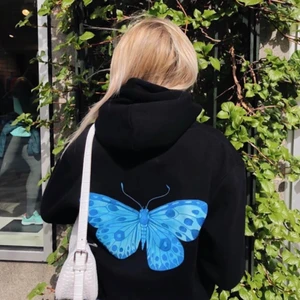 Hoodie - (Lånad bild) jätte fin Hoodie från the cool elephant, säljer då den aldrig kommit till användning 