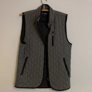 Väst  - Grå väst från minimum, använd ett fåtal gånger