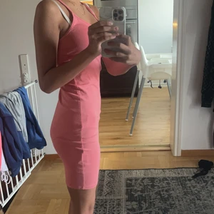 Newyorker storlek xxs,xs - Köpte sommaren använde ej älskar färgen (köpt för 120) säljer för 60 frakt ingår ej