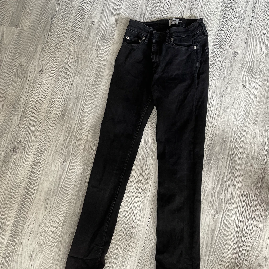 Svarta jeans