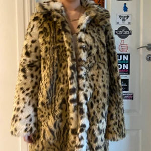 Leopard kappa - Kappa med leopardmönster från H&M, använd ett fåtal gånger 