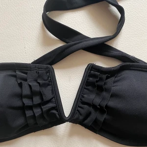 Bikinitopp H&M - Svart supersnygg bikinitopp från H&M
