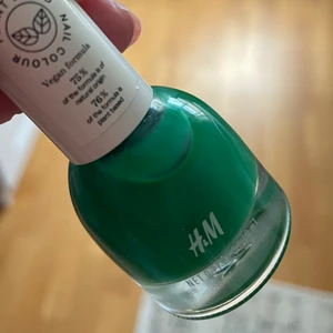 Nagellack - Nagellack från hm som endast testats en gång!💚🥰