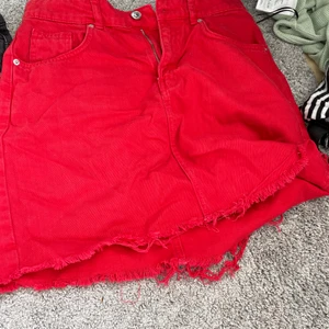 Snygga jeans kjolar - Tre snygga kjolar i strlk 36 alla säljs för 200 sammanlagt