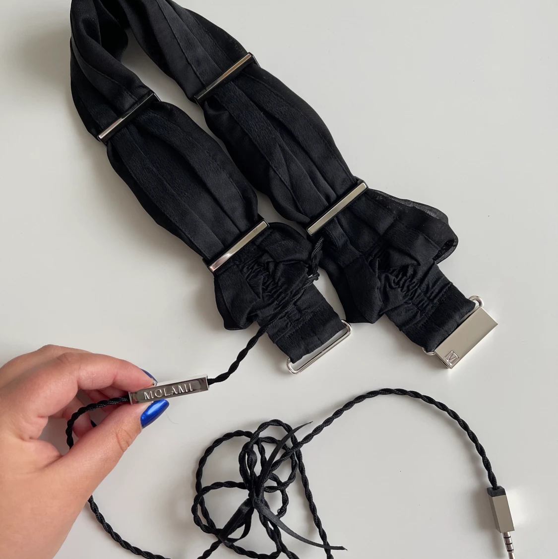 NYA HÖRTELEFONER SILVER 100 SEK