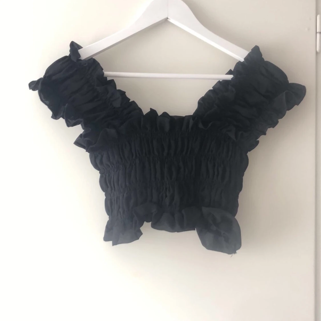 Svart gullig topp från Thailand  - 90