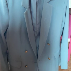 Kappa - Jätte fin ljusblå kappa, en använts mer än 2 gånger 