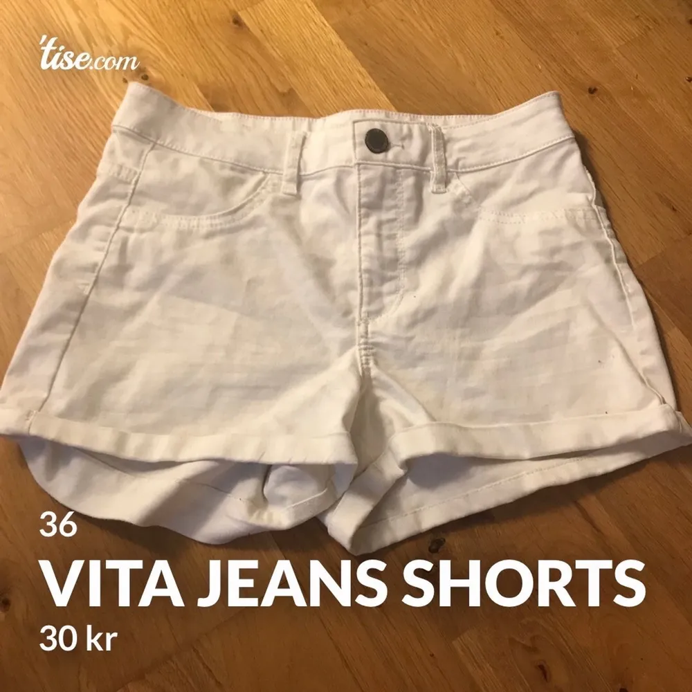 Jeansshorts från H&M, använda 2 gånger . Shorts.