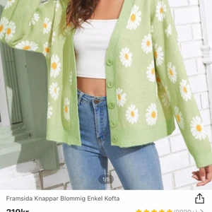 Kofta  - !! Super fin kofta från shein. Är i super fin kvalite men tyvär inte min stil längre. Använd Max 4 gånger i så nyskick 