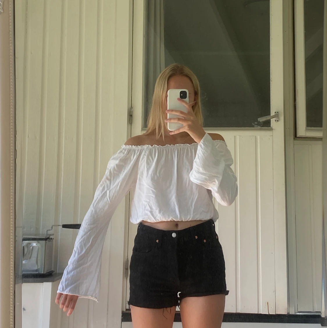 Off shoulder  - 90