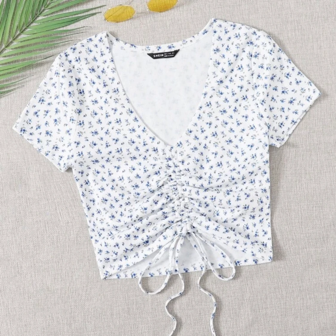 Blommig t-shirt  - 90