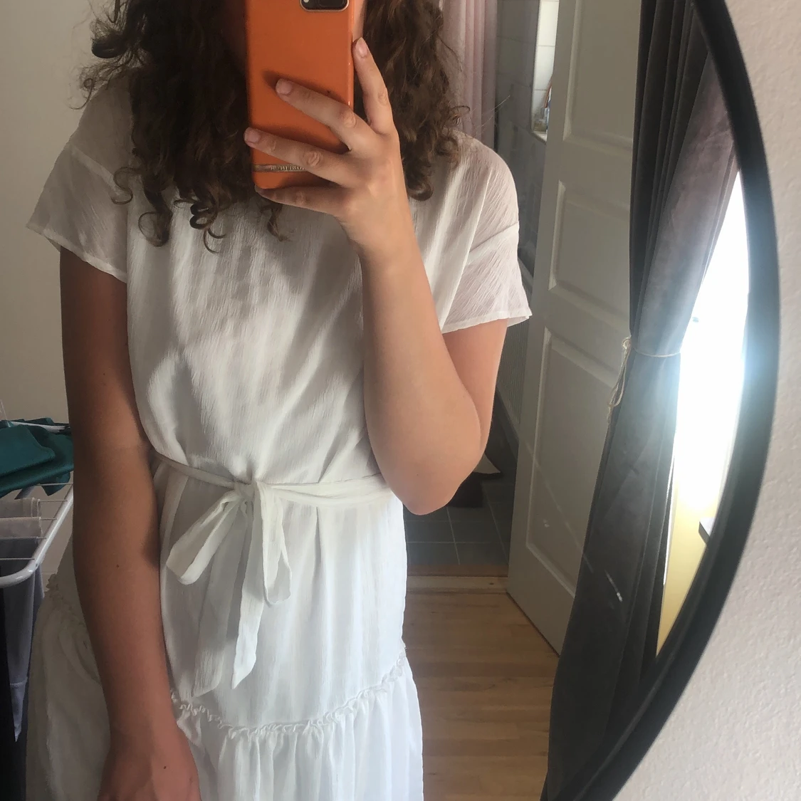 Vit somrig klänning