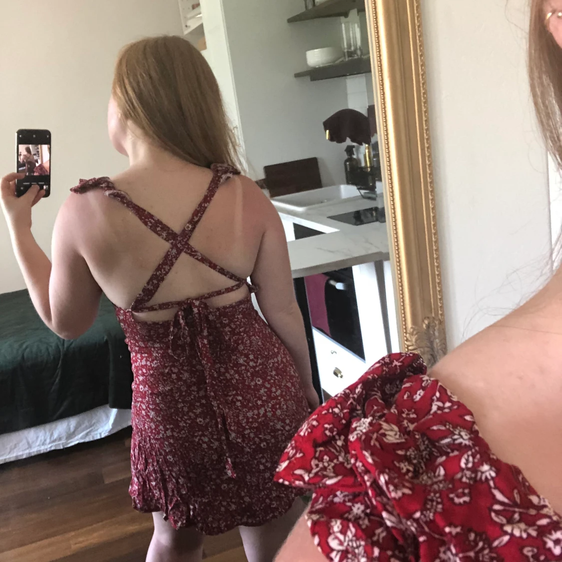 Röd Blommig Klänning - 90