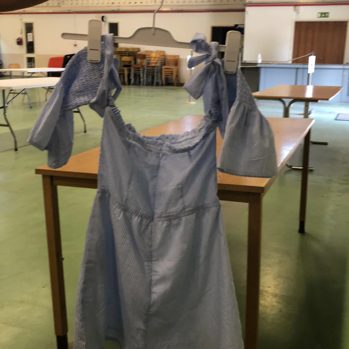 Blårandig playsuit storlek S - 90