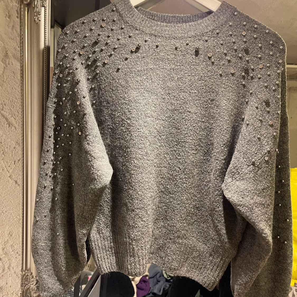 Grå stickad tröja H&M strl XS - 90