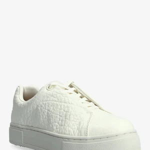 Eytys - Sälja mina eytys då jag inte använt de sä mycket och använder aldrig nu heller. De är i fint skick för dig som vill ha. Nypris: 1900kr jag säljer med budgivning, buda från 900kr. Köp dirket för 1300kr. 😁🤪