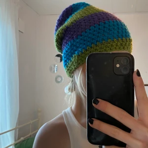 Virkad mössa - Så fin virkad mössa, perfekt till vinter/vår! Frakt tillkommer