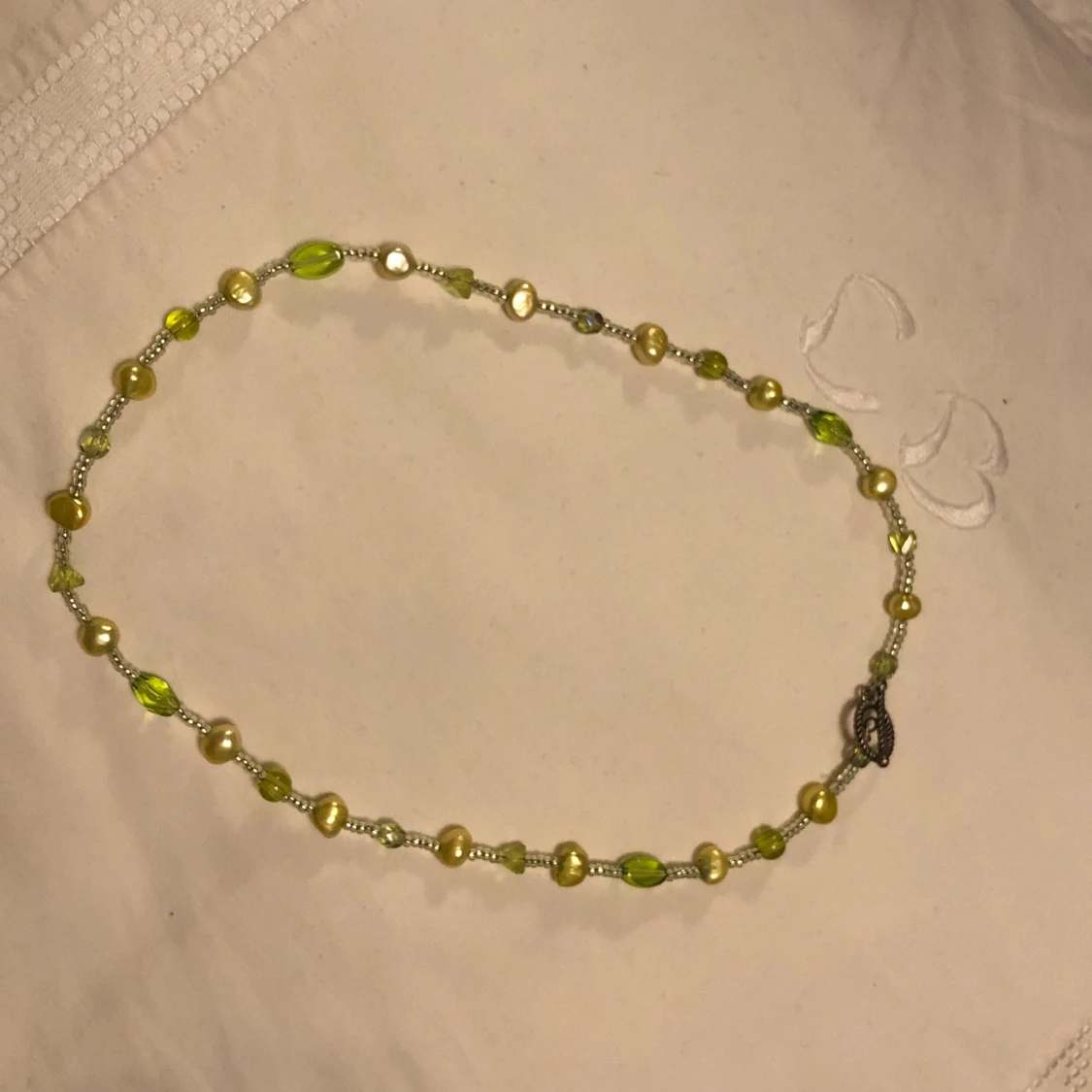 grönt halsband  - 90