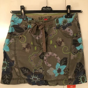 Kjol - Skit snygg kjol med mönster