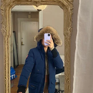 S/M - Säljer för 499 kr pga för liten och används inte! Super varm och skön! 