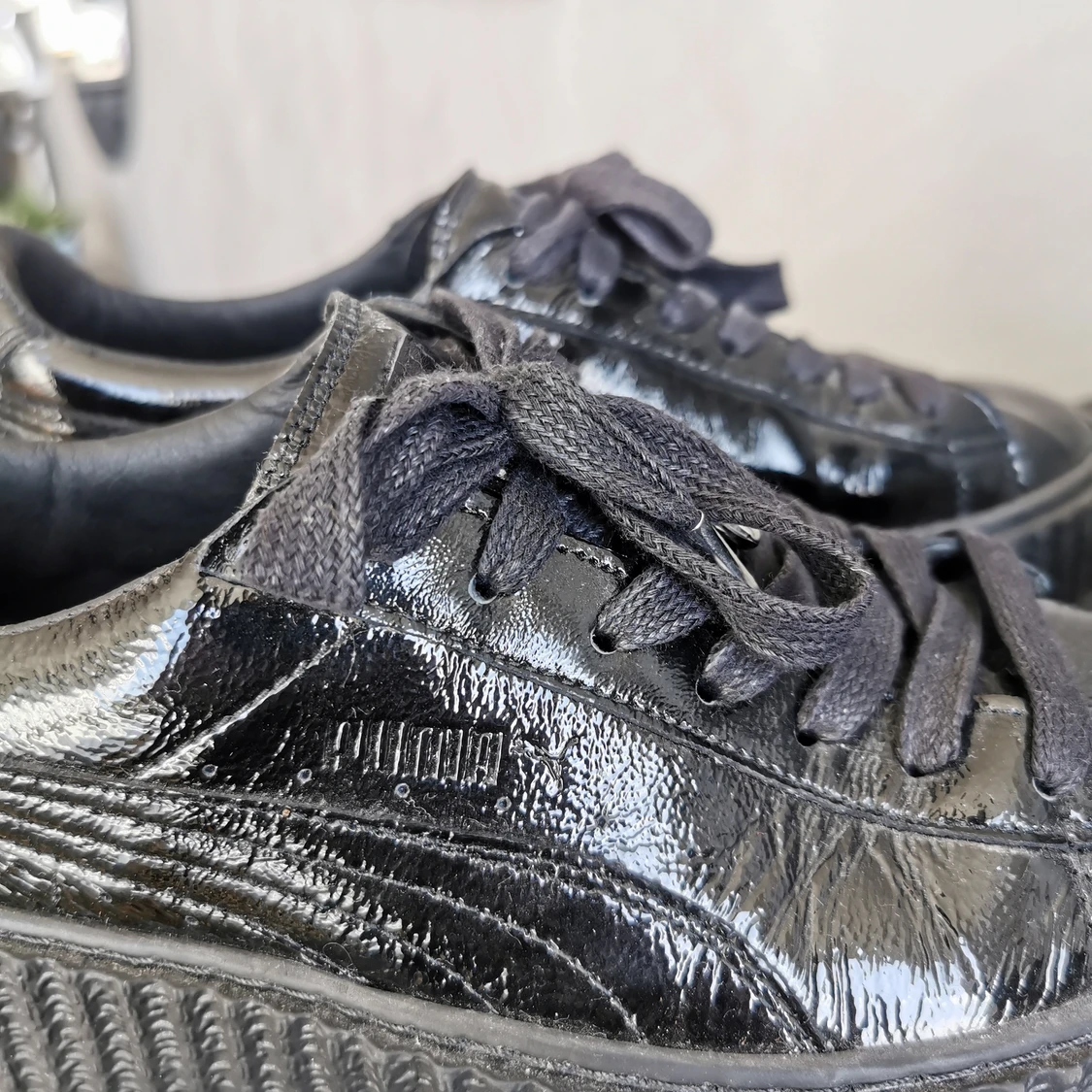 Puma skor i svart lackerat material strl38 - 91