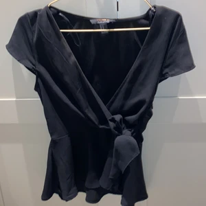 Blus - Fin blus från forever 21, storlek M men skulle passa S också! 