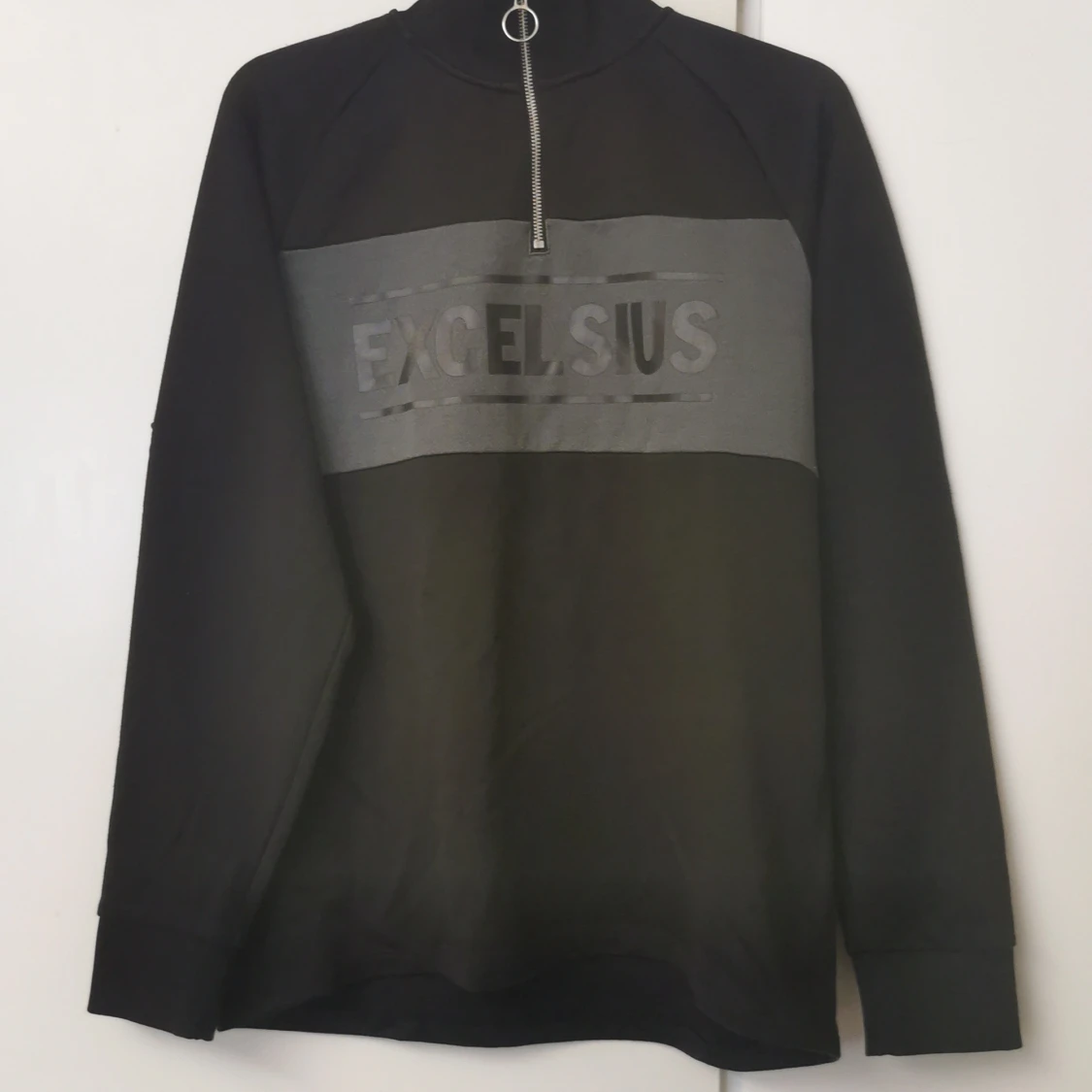 Svart tröja från H&M