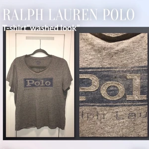 märkes T-Shirt  - Liiiitet hål som man ser på bilden! Annars bra skicka.