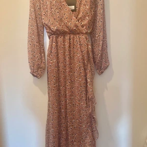 Klänning  - Helt ny! Storlek s 