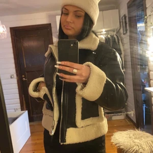 Jacka  - Jacka från Gina 150kr plus frakt 100kr 