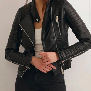 Skinnjacka - Säljer min fina skinnjacka som ej kommer till användning 