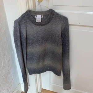 Glittrig HOPE stickad - Jättefin stickad tröja från HOPE, storlek 38. 