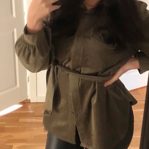 Jacka  - Jacka i storlek XS/S. Enbart använd vid ett tillfälle! 