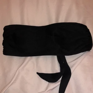 Bikinitopp - Knaaapt använd! Möts upp på Södermalm eller fraktar men då står köparen för frakten. 