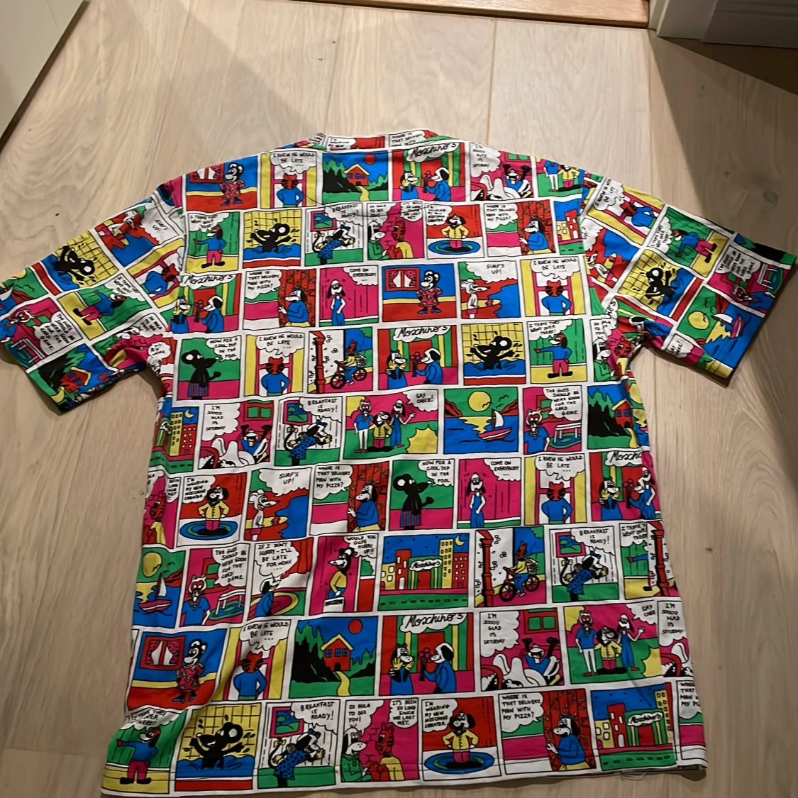 Moschino T-Shirt Serietidning design - 90