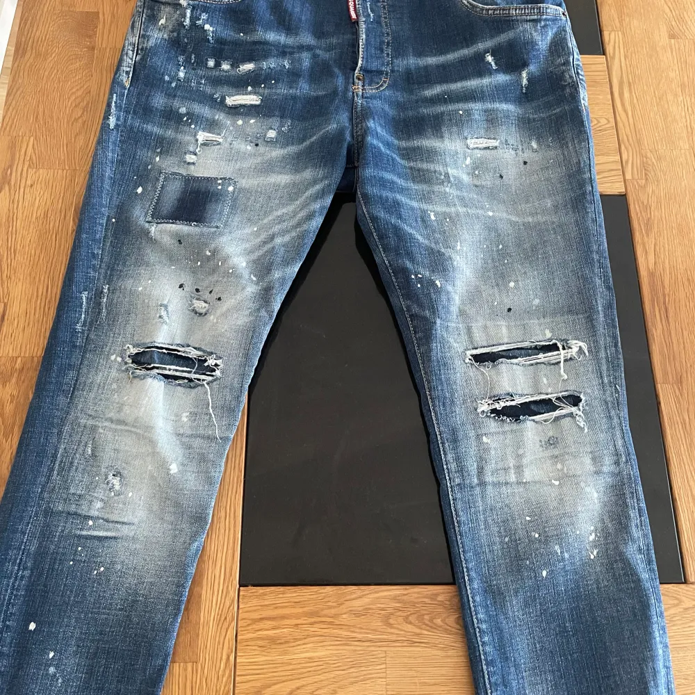 Helt nya byxor. Oanvända pågrund av storleken. Pris kan diskuteras i dm. . Jeans & Byxor.