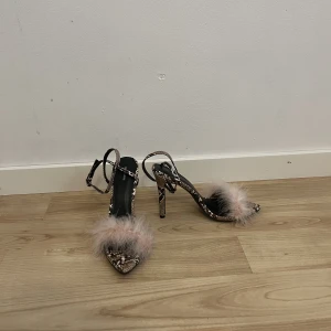  fur heels - Aldrig använda, från PLT