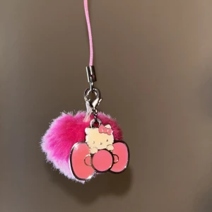 Nyckelring  - Super gullig nyckelring med hello Kitty💗