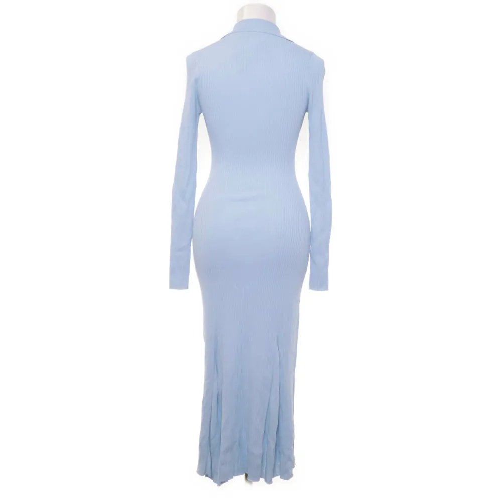 Adoore ljusblå klänning storlek 36. Klänningar.