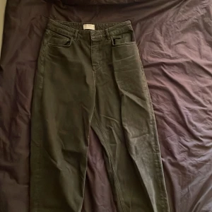 Asos jeans i oversize - Väldigt breda jeans som jag inte använder längre