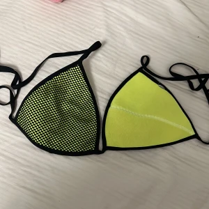 Bikini överdel  - Bikini överdel. Går att ha på båda hållen. 